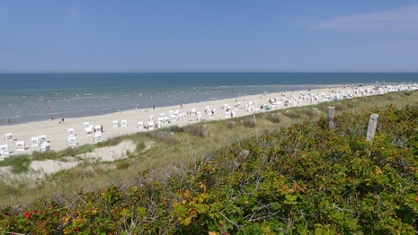 Badestrand auf der Ostfriesischen Insel Spiekeroog / Niedersachsen 