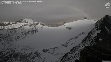 Erscheinung eines Mondregenbogens bei Nacht am 28.10.2017, 21:20 MESZ, Hohe Tauern. (Quelle Quelle: ZAMG, jetzt GeoSphere Austria; Visualisierung: foto-webcam.eu)