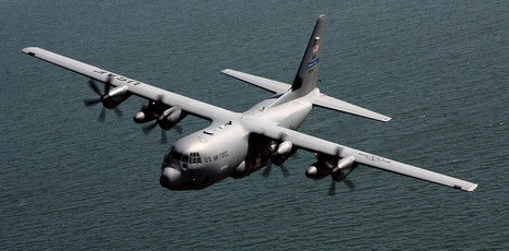 Eine WC-130J Hercules des 53rd Weather Reconnaissance Squadron