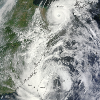 Tropische Wirbelstürme Saola und Damrey, Satellitenbild vom 02. August